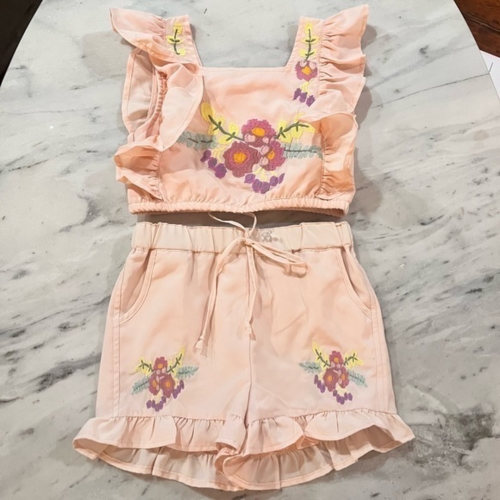 NWT iloveplum embroidered two piece set